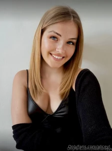 Sabscribe for free just look at her chloehoneyyy cutie face cherry part 240