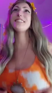 What it s like living with boobs