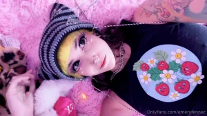 I feel cute tell me i m cute