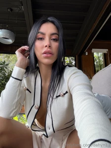 I got a lotta new tricks for you baby just sayin i m flexible