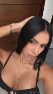 Talk to me babe i ve got something hot to say back