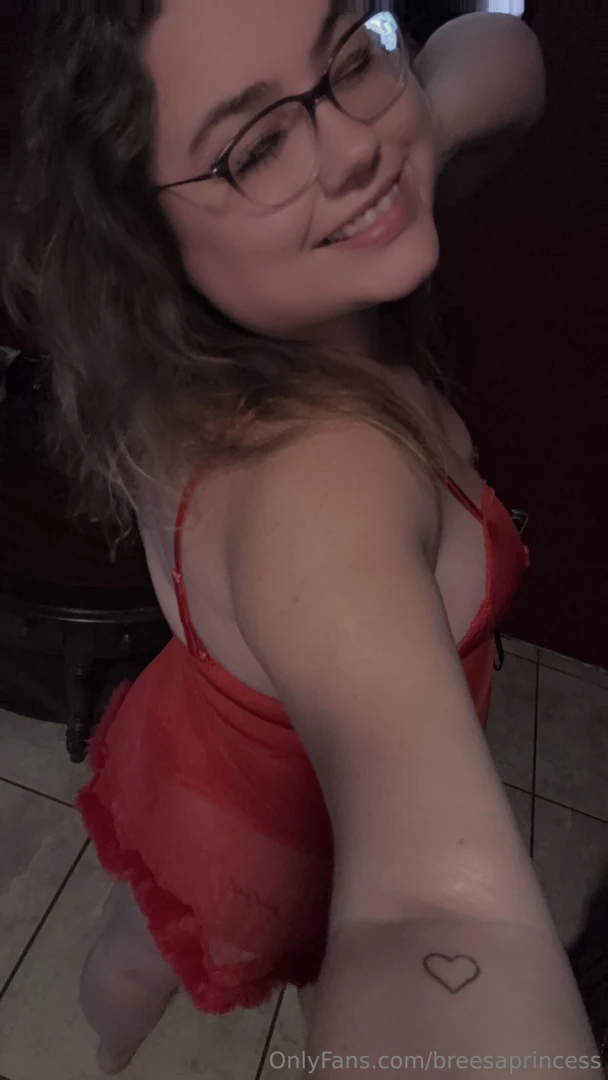 Good morning my cuties i so can go for some good dick right now who 