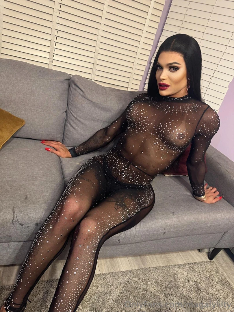 Follow in my premium account magalylilith i have much more content part 3 