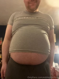 Another xs top plus me eating 2896 calories of greggs goodies no i m