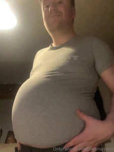 Another xs top plus me eating 2896 calories of greggs goodies no i m part 3