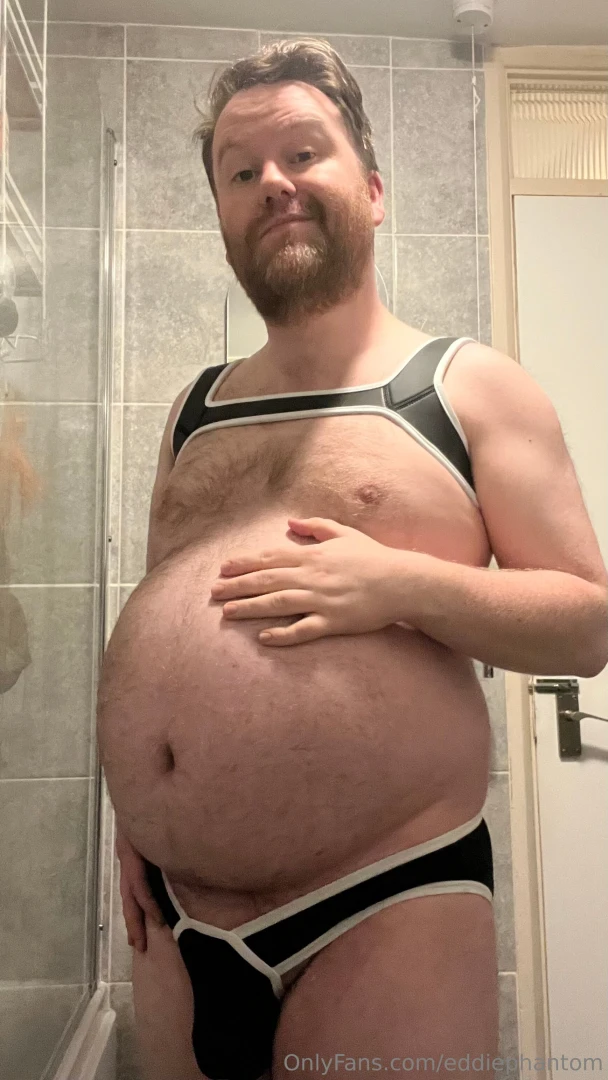 A little impromptu photoshoot in the bathroom as one does the harness part 1 