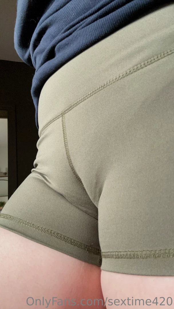 Pussy so fat and juicy but all you can do is look part 1 