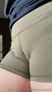 Pussy so fat and juicy but all you can do is look part 1