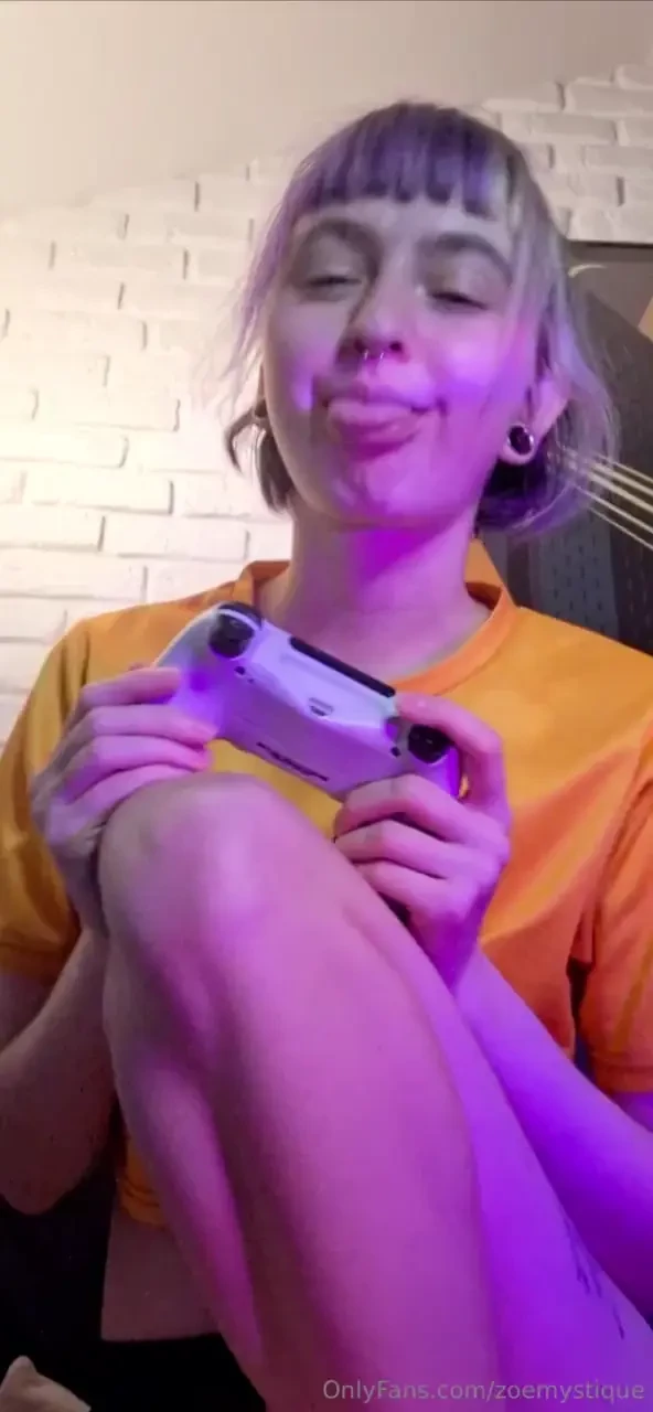 Perfect night for gamming and chill 