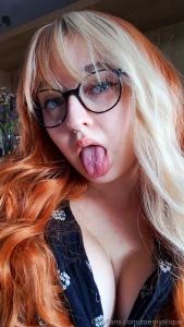 My boobs and wet pussy are waiting for u part 1