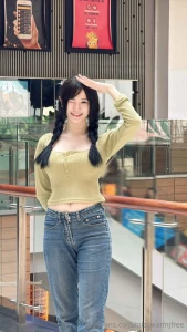 Hey my cute chinese friend iamdorasnow sally is sending out christmas part 1