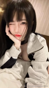 Hey my cute chinese friend iamdorasnow sally is sending out christmas