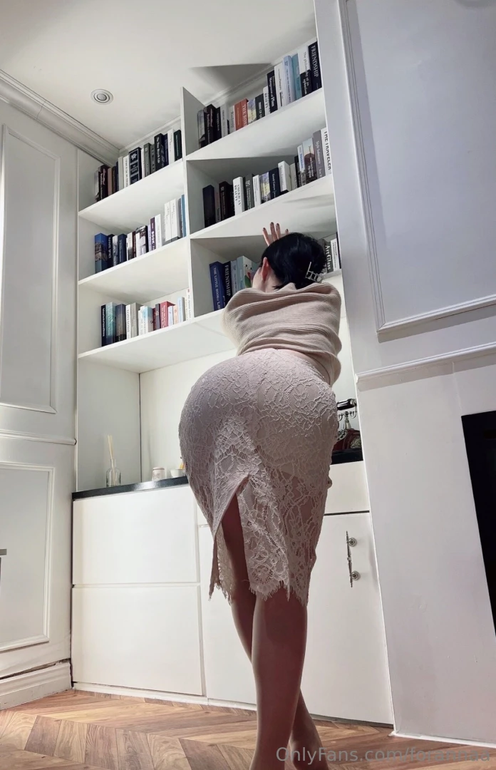 Somebody take me to pound town 