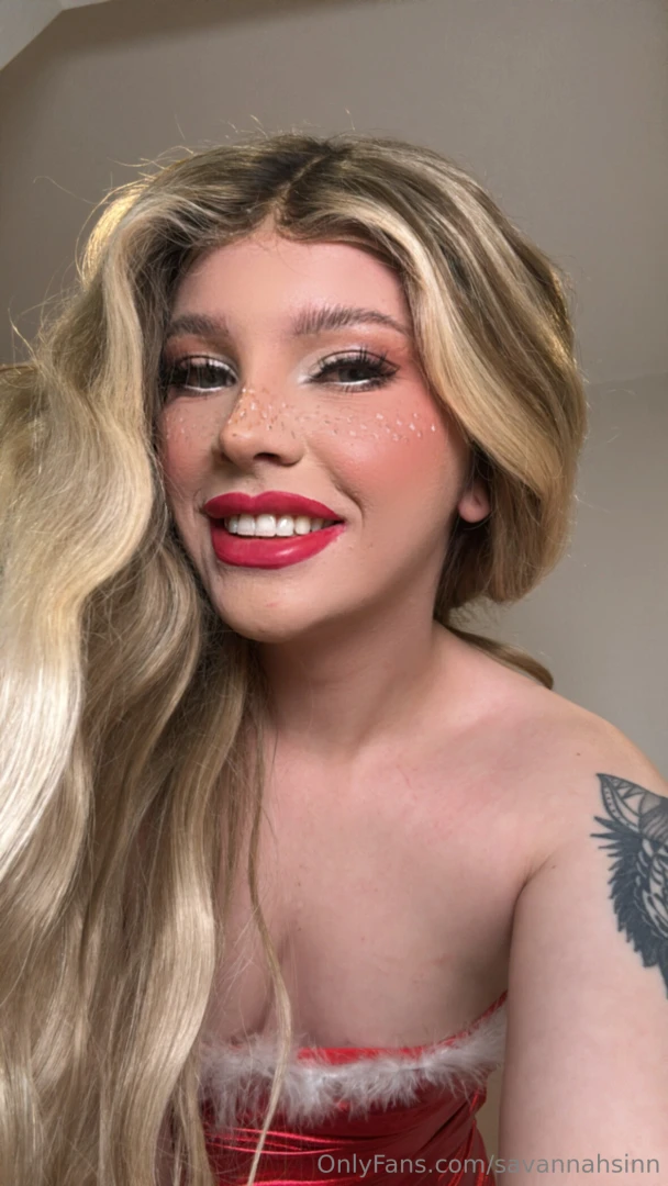 They say december s for giving but i m here to take all your attention 