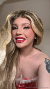 They say december s for giving but i m here to take all your attention