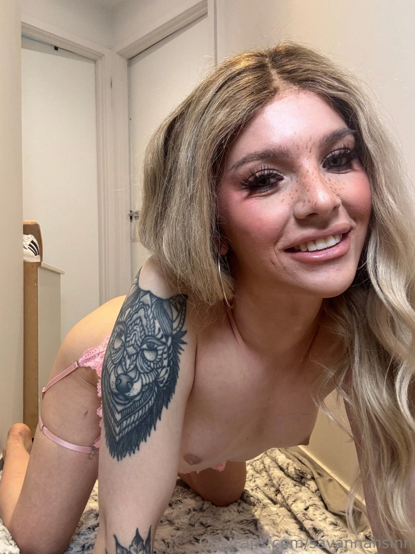 Face of an angel attitude of a queen 