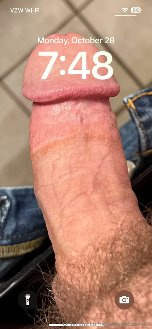 I think my cock makes a pretty nice lock screen 