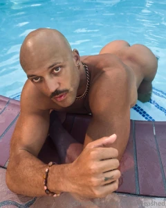 The eyes chico and the ass they never lie