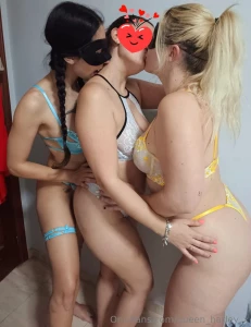 Donde caben 2 una tarde bien entretenida azotes squirts dildo doble