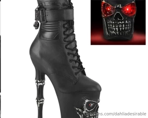 I added some of my dream heels to my throne wishlist soo tell me which