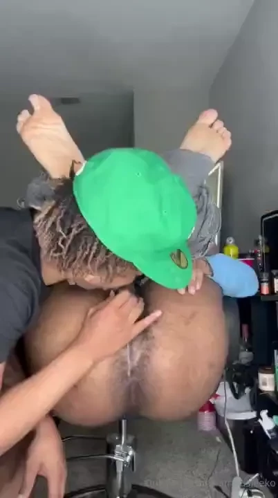 Smoke session turned into a freak session 