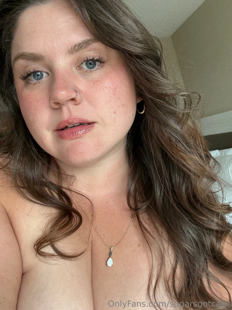 Pretty nudes in the sunlight on my hotel bed unlock and i ll send em 