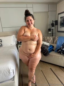 Nude body oil vid coming your way later today