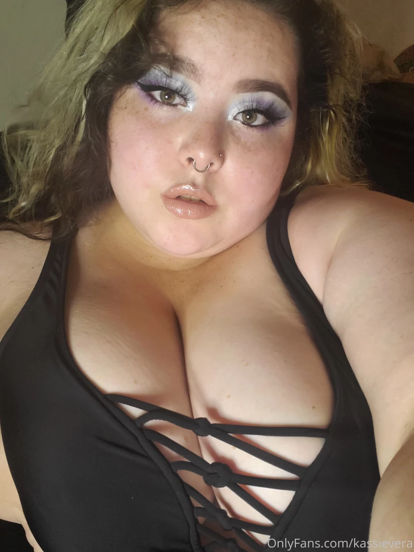 You wanna play check out my amazon wishlist so i can get goodies to 