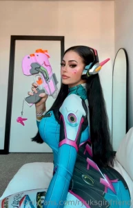 Swipe left to undress dva part 1