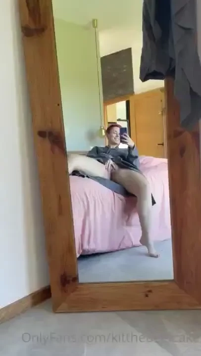 Hehehe why are bathrobes so sexy 