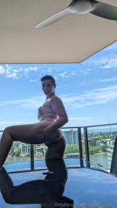 I no longer live at this apartment in aus so i can show off the view a part 1