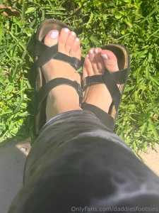 New toes who dis