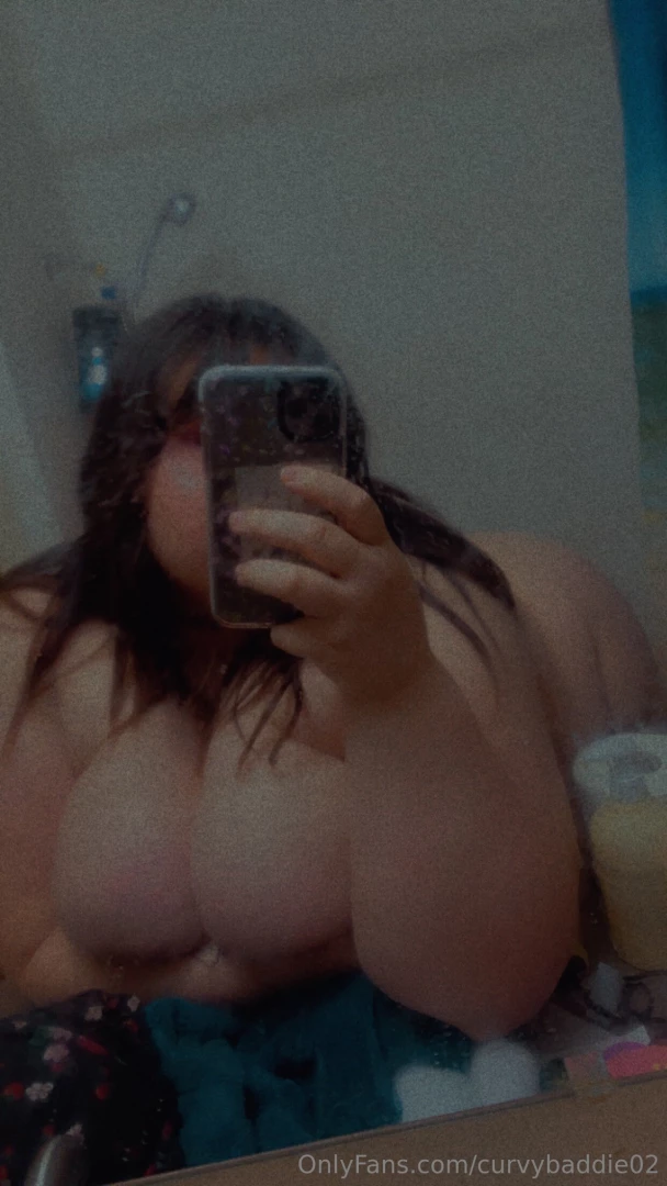 Curvybaddie02 