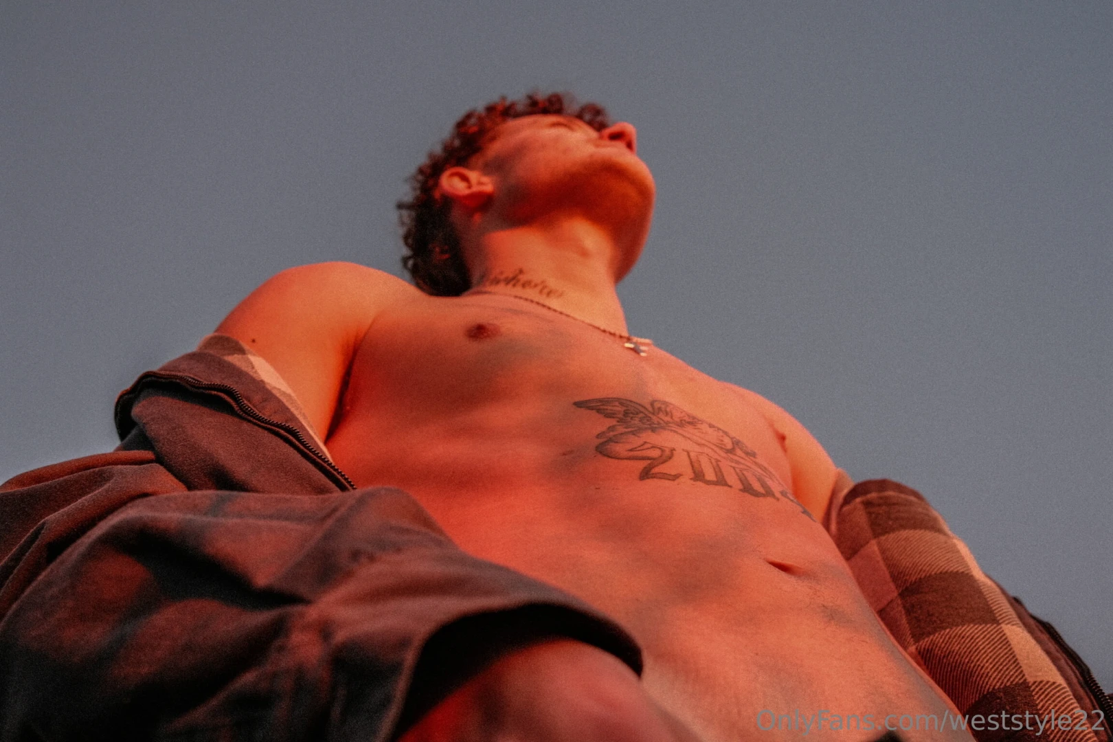 Merry christmas to those who celebrate and to those who dont hit my 