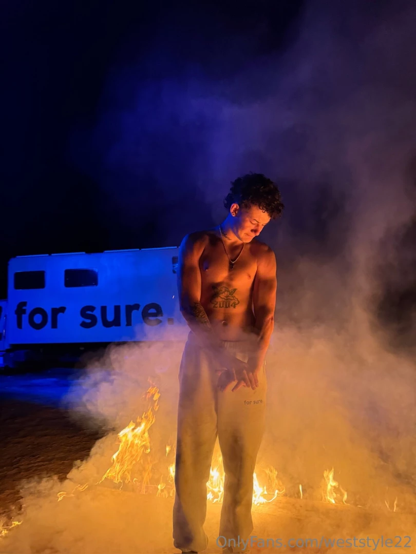 Dancin in the dark in the pale moonlight 