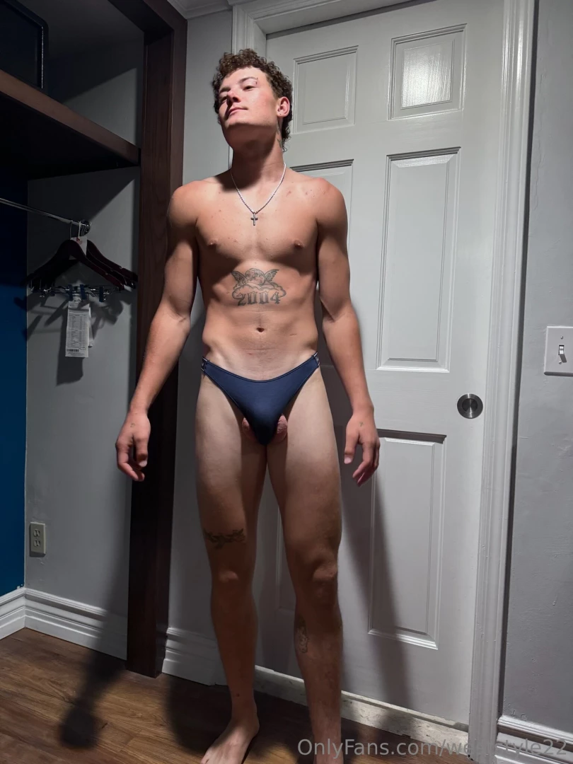 Someone should make a marble statue of me like this 