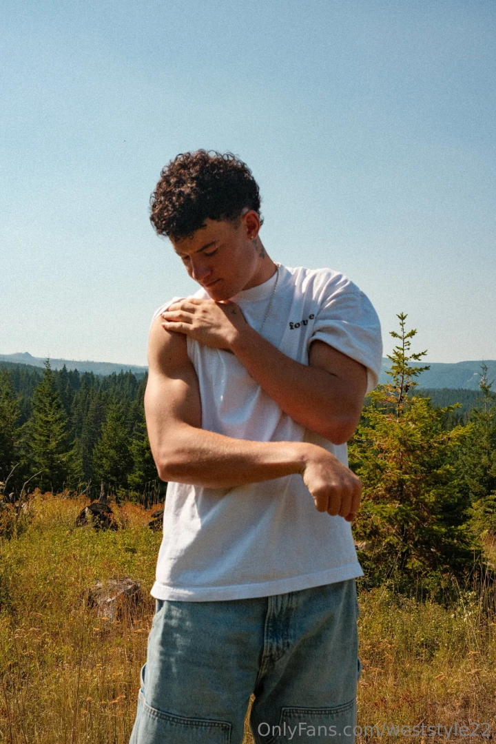 Check these guns out 