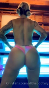 allthebootyyy - Good morning happy humpday part 1 