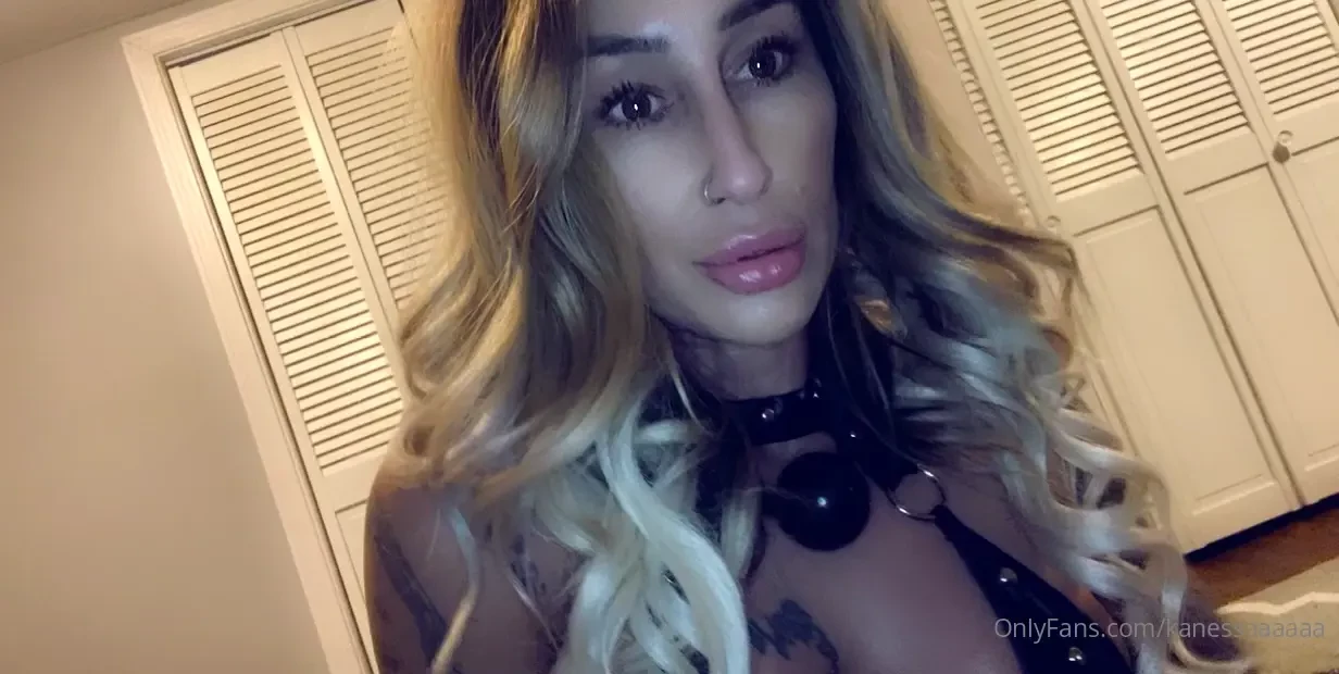 Biting down on this while you fuck the shit out of me sounds soooo part 7 