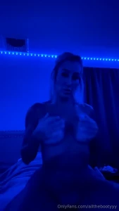 allthebootyyy - It s another rainy day here i m horny i wanna cuddle and i need a cock part 3 