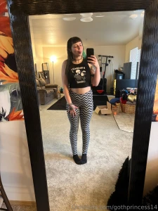 I keep trying to upload content but onlyfans must be glitching i guess