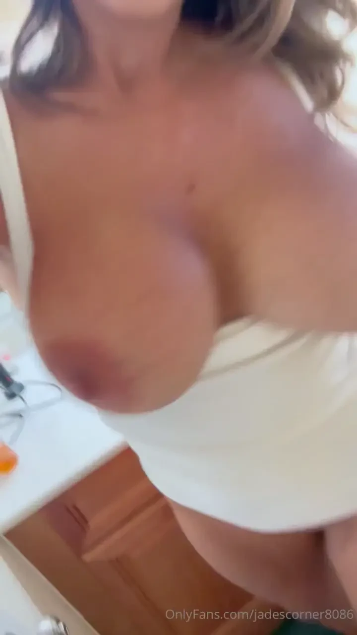 Tuesdays are for tittiesss 