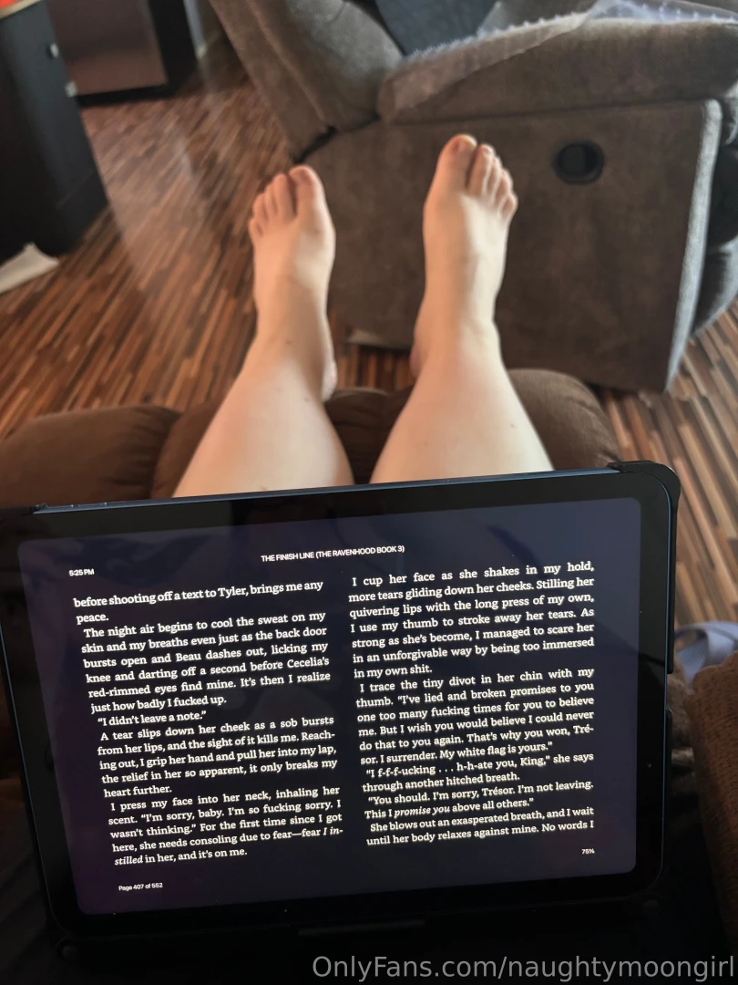 Reading something spicy would daddy like to tie me up and try some 