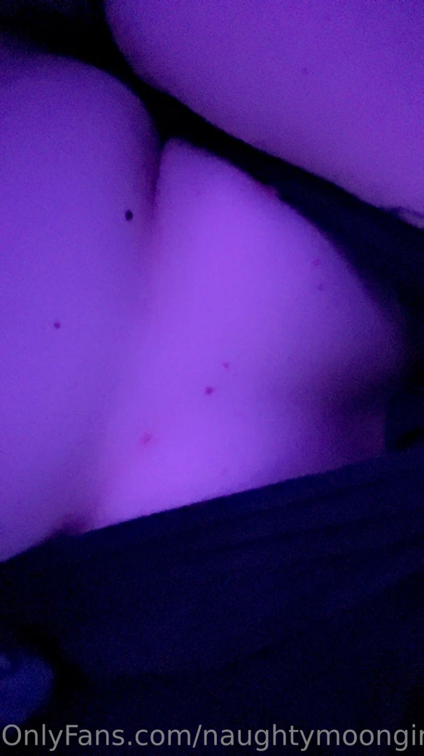 Naughtymoongirl 