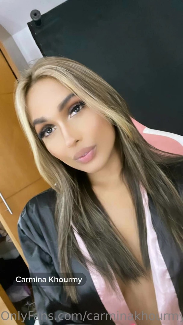 Are you busy wanna play with me 