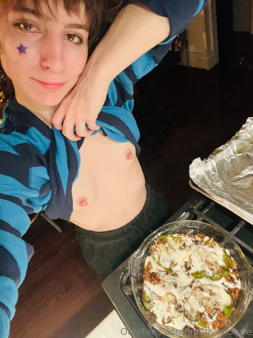 Baby i know i look cute but did you have to jizz on my casserole part 1 