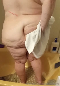 Gotta get that booty cleaned too tip me and i will show you what s part 1