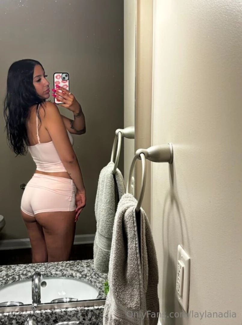 So boreddd what are you up too 