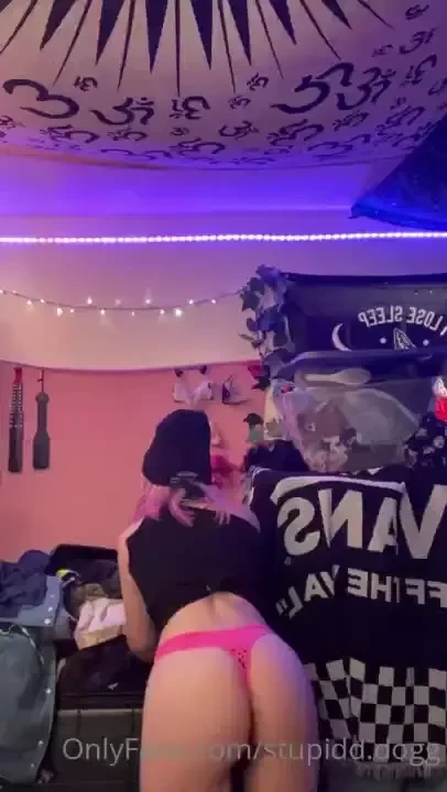 Would you serve me my shoes need cleaning keep swiping for a video of part 1 