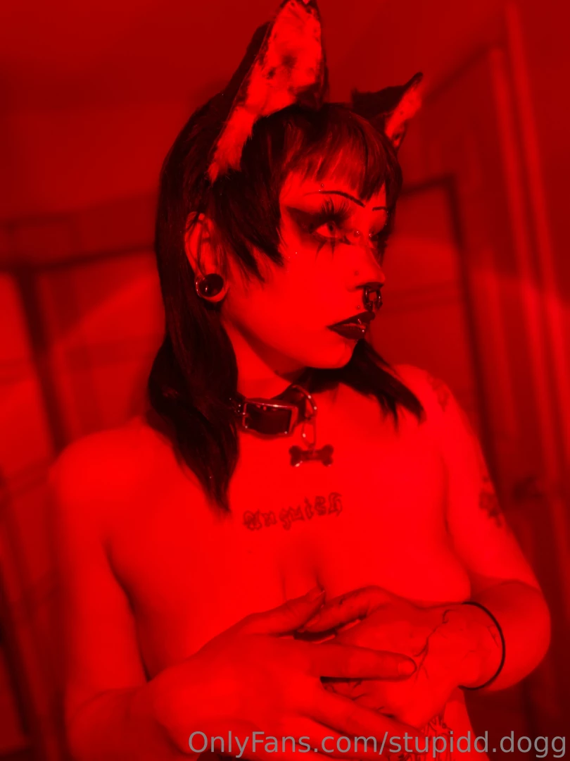 Just move my tail out of the way and rail me part 3 